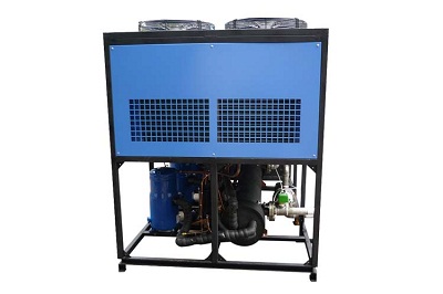 操作冷水機(jī)時(shí)有哪些注意事項(xiàng)？