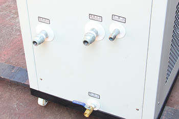 為什么有些用戶使用工業(yè)冷水機(jī)時(shí)很費(fèi)電？