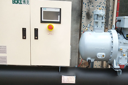 如何預防風冷螺桿式冷熱水機組受潮？