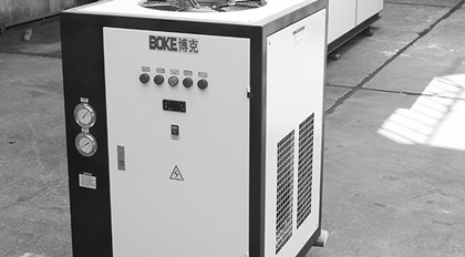 冬季工業(yè)冷水機(jī)該怎么維修？