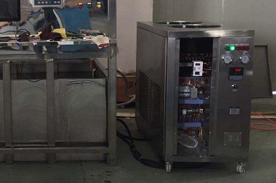 風冷式冷水機組風扇不運行是什么原因？